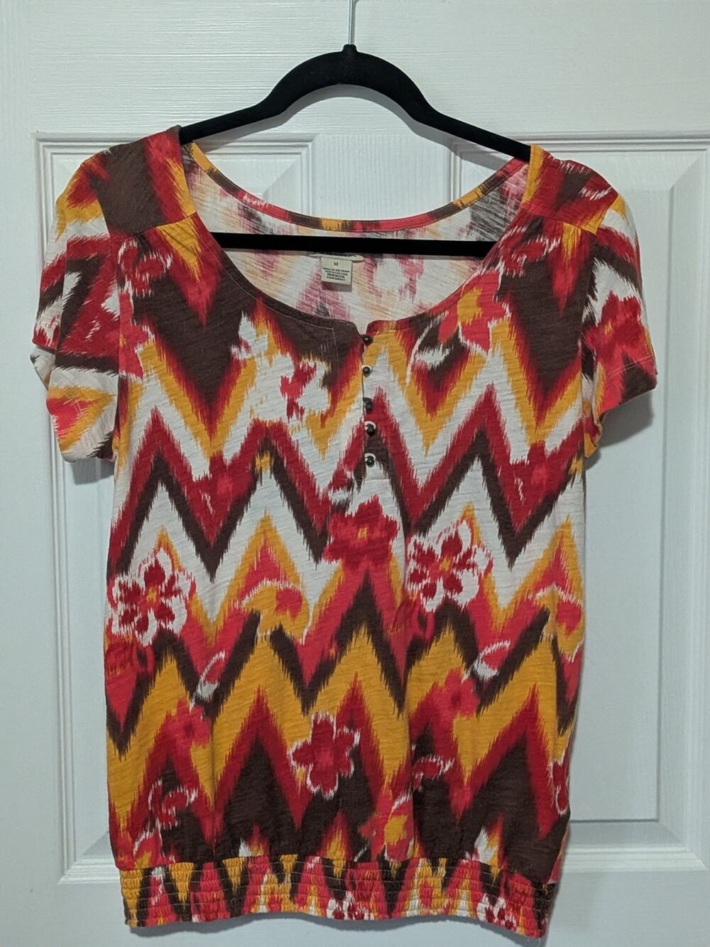 Lucky Brand Boho Red Yellow Chevron Print Short Sleeve Smocked Blouse Size M